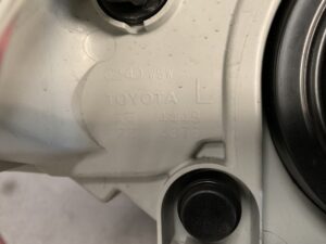 TOYOTA ISIS ANM10 ANM15 ZNM10 Genuine Headlight STANLEY44-60 / Left Side x1