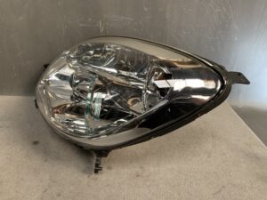 MAZDA VERISA DC5W Genuine HID Headlight / STANLEY P4514 / Left Side x1