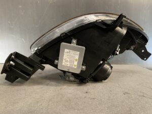 MAZDA VERISA DC5W Genuine HID Headlight / STANLEY P4514 / Left Side x1