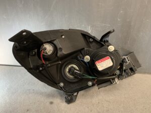 MAZDA VERISA DC5W Genuine HID Headlight / STANLEY P4514 / Left Side x1