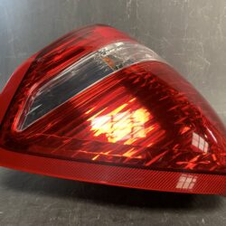 NISSAN TIIDA / TIIDA LATIO C11 NC11 SC11 SNC11 Genuine Taillight / STANLEY P4088 R
