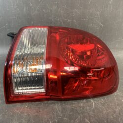 Toyota Porte NCP141 Genuine Taillight / STANLEY 52-257/ Right Side x1