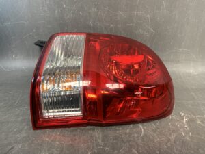 Toyota Porte NCP141 Genuine Taillight / STANLEY 52-257/ Right Side x1