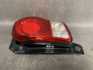 Toyota Porte NCP141 Genuine Taillight / STANLEY 52-257/ Right Side x1