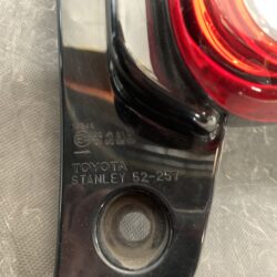 Toyota Porte NCP141 Genuine Taillight / STANLEY 52-257/ Right Side x1