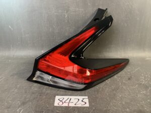 NISSAN LEAF ZE1 Genuine Taillight / ICHIKOH D212 / Right Side x1