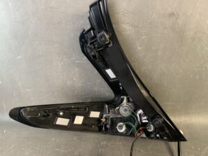 NISSAN LEAF ZE1 Genuine Taillight / ICHIKOH D212 / Right Side x1