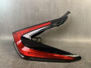 NISSAN LEAF ZE1 Genuine Taillight / ICHIKOH D212 / Right Side x1