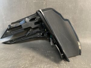 TOYOTA Vellfire AGH3OW Genuine Taillight / KOITO 58-69 / Right Side x1