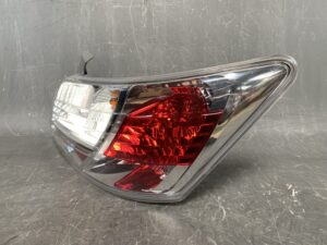 DAIHATSU COO M401S Genuine Taillight / KOITO 220-51858/ Right Side x1