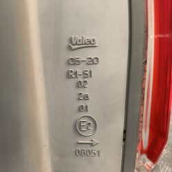 TOYOTA AVENSIS Genuine Taillight / Valeo 05-20 R1-S1 / Right Side x1