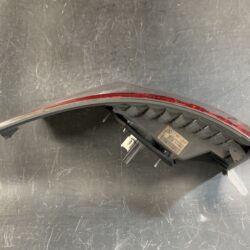 TOYOTA AVENSIS Genuine Taillight / Valeo 05-20 R1-S1 / Right Side x1