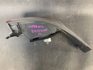 TOYOTA AVENSIS Genuine Taillight / Valeo 05-20 R1-S1 / Right Side x1