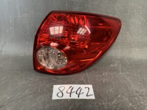 NISSAN WINGROAD AD LANCER Y12 TAILLIGHT KOITO 220-24857 RIGHT Side x1