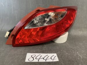 MAZDA 2 DEMIO DE DEJFS DE3FS DE5FS Taillight / STANLEY P5776 R / Right Side x1