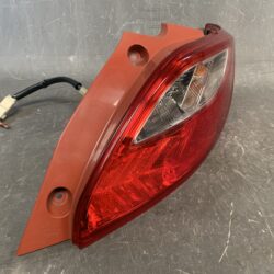 MAZDA DEMIO DE DEJFS DE3FS DE5FS Genuine Taillight / STANLEY P5776 R / Right Side x1
