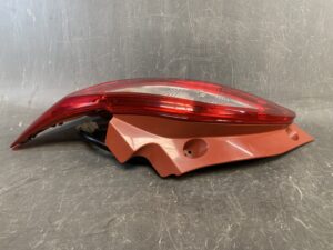 MAZDA DEMIO DE DEJFS DE3FS DE5FS Genuine Taillight / STANLEY P5776 R / Right Side x1