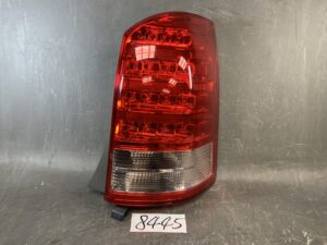 TOYOTA WISH ZNE10 ZNE14 ANE10 ANE11 Taillight ICHIKOH 68-14 Right Side x1