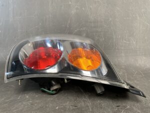MITSUBISHI COLT PLUS Z21W Z22W Z23W Z24W Genuine Taillight / STANLEY P4600 R/ Right Side x1