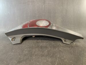 TOYOTA Aqua NHP10 Genuine Taillight / STANLEY 52-252 / Left Side x1