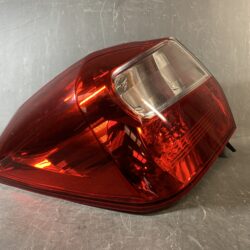 SUBARU XV IMPREZA GP GP2 GP3 GP6 GP7 Genuine Taillight / FAM924-01 / Left Side x1