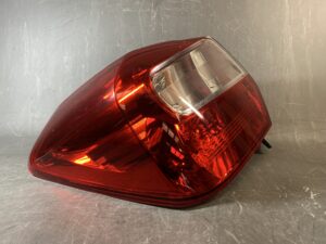 SUBARU XV IMPREZA GP GP2 GP3 GP6 GP7 Genuine Taillight / FAM924-01 / Left Side x1