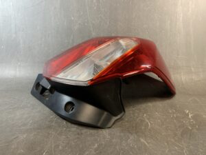 SUBARU XV IMPREZA GP GP2 GP3 GP6 GP7 Genuine Taillight / FAM924-01 / Left Side x1