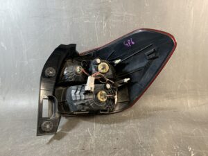 SUBARU XV IMPREZA GP GP2 GP3 GP6 GP7 Genuine Taillight / FAM924-01 / Left Side x1