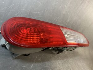 NISSAN CUBE Z12 NZ12 Genuine Taillight / STANLEY P8187 L / Left Side x1