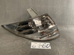 TOYOTA ESTIMA ACR50 HYBRID AHR20 Taillight ICHIKOH 28-196 Left Side x1