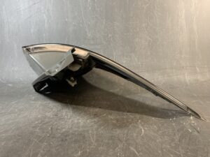 TOYOTA ESTIMA ACR50W Genuine Taillight / ICHIKOH 28-196 /Left Side x1