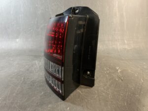 TOYOTA ESTIMA ACR30 Genuine Taillight / ICHIKOH 28-196 /Left Side x1