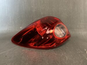 NISSAN WINGROAD Y12 Genuine TAILLIGHT Rear light KOITO /220-24857 /Left Side x1