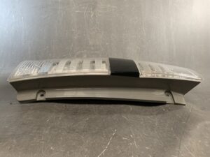 TOYOTA NOAH VOXY AZR60 AZR65 Genuine Taillight / ICHIKOH 28-185 / Left Side x1