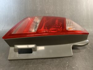 TOYOTA RACTIS SCP100 NCP100 NCP105 TAILLIGHT Rear light KOITO 52-159 /Left Side x1