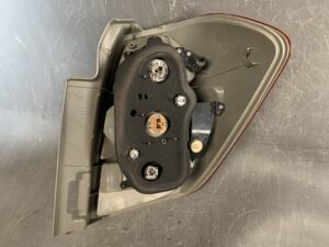 TOYOTA RACTIS SCP100 NCP100 NCP105 TAILLIGHT Rear light KOITO 52-159 /Left Side x1