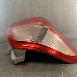 TOYOTA RACTIS SCP100 NCP100 NCP105 TAILLIGHT Rear light KOITO 52-159 /Left Side x1