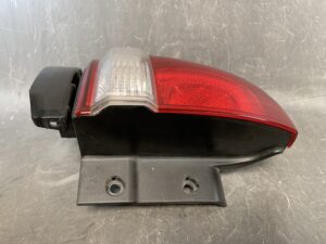 TOYOTA LandCruiser URJ202W Genuine Taillight/ KOITO 60-184 L / Left Side x1
