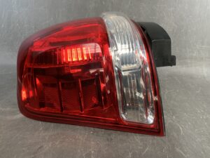TOYOTA LandCruiser URJ202W Genuine Taillight/ KOITO 60-184 L / Left Side x1