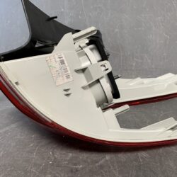 Peugeot 2008 A94HM01Genuine Taillight / / Left Side x1