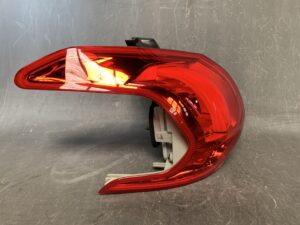Peugeot 2008 A94HM01Genuine Taillight / / Left Side x1