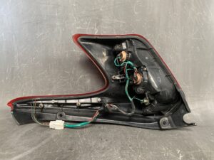 NISSAN JUKE YF15 Genuine Taillight / ICHIKOH VALEO T003 / Left Side x1