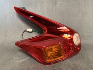 NISSAN JUKE YF15 Genuine Taillight / ICHIKOH VALEO T003 / Left Side x1