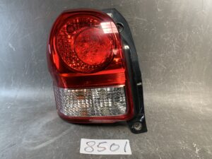Toyota Porte NCP141 NCP145 Taillight STANLEY 52-257 Left Side x1