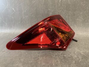 LEXUS GS GWL10 Genuine Taillight / KOITO 30-392 / Left Side x1