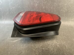 Volkswagen POLO 6RCBZ Genuine Taillight / 6R0 945 257 B / Left Side x1