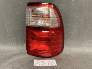 TOYOTA LandCruiser 100 series Genuine Taillight KOITO 60-72 Right Side x1