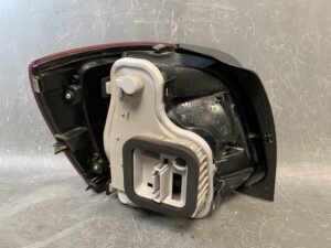Volkswagen POLO 6RCBZ Genuine Taillight / 6R0 945 258 B/ Right Side x1
