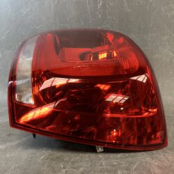 Volkswagen POLO 6RCBZ Genuine Taillight / 6R0 945 258 B/ Right Side x1