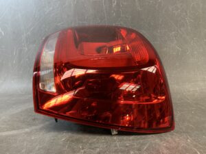 Volkswagen POLO 6RCBZ Genuine Taillight / 6R0 945 258 B/ Right Side x1